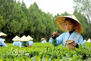 前裁判：西蒙尼不该吃第一张黄牌，裁判给第二张时可能忘了刚给过